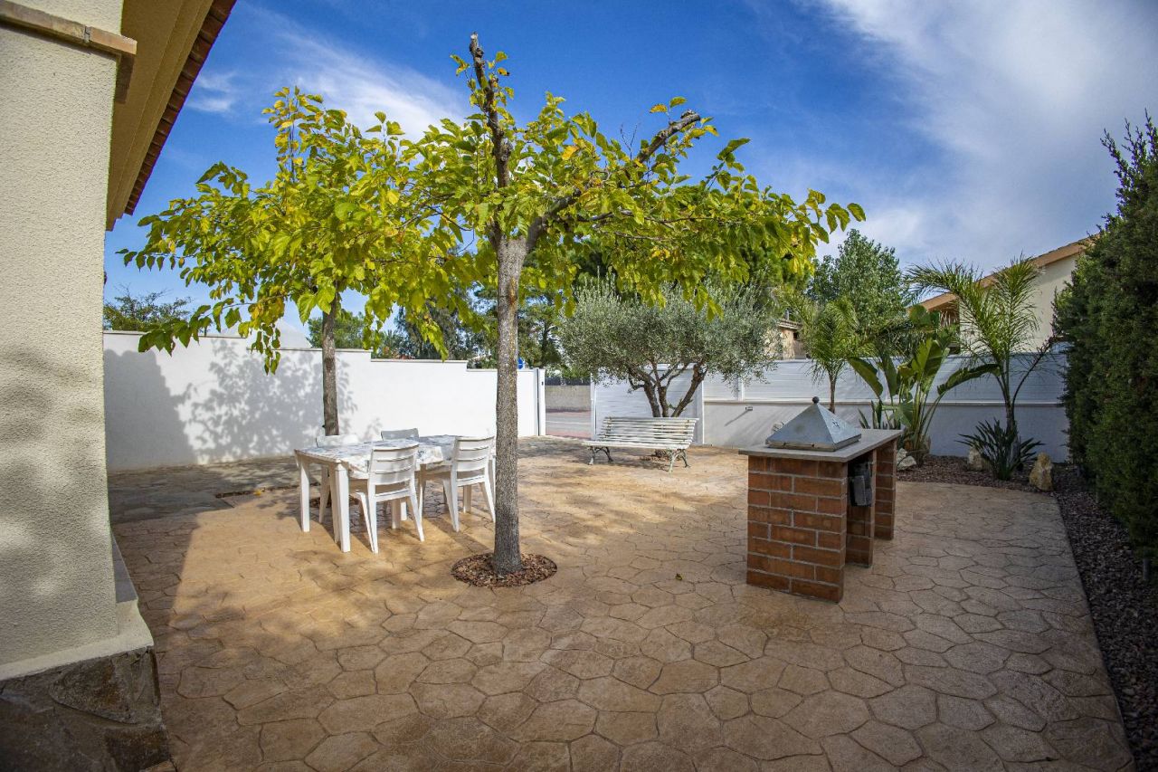 Villa L'Alfacada. Maisons et chalets de vacances à Riumar, Deltebre, delta de l'Ebre - 12