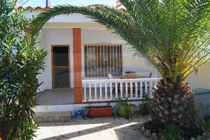 Chalet Corazon. Alquiler de casas y chalets en Riumar, Deltebre, delta