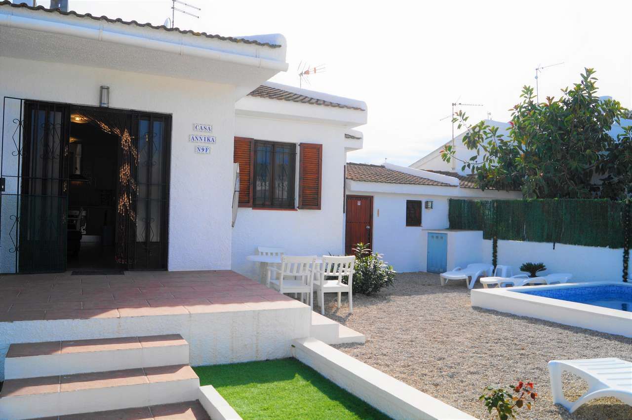 Villa Annika. Maisons et chalets de vacances à Riumar, Deltebre, delta de l'Ebre - 0