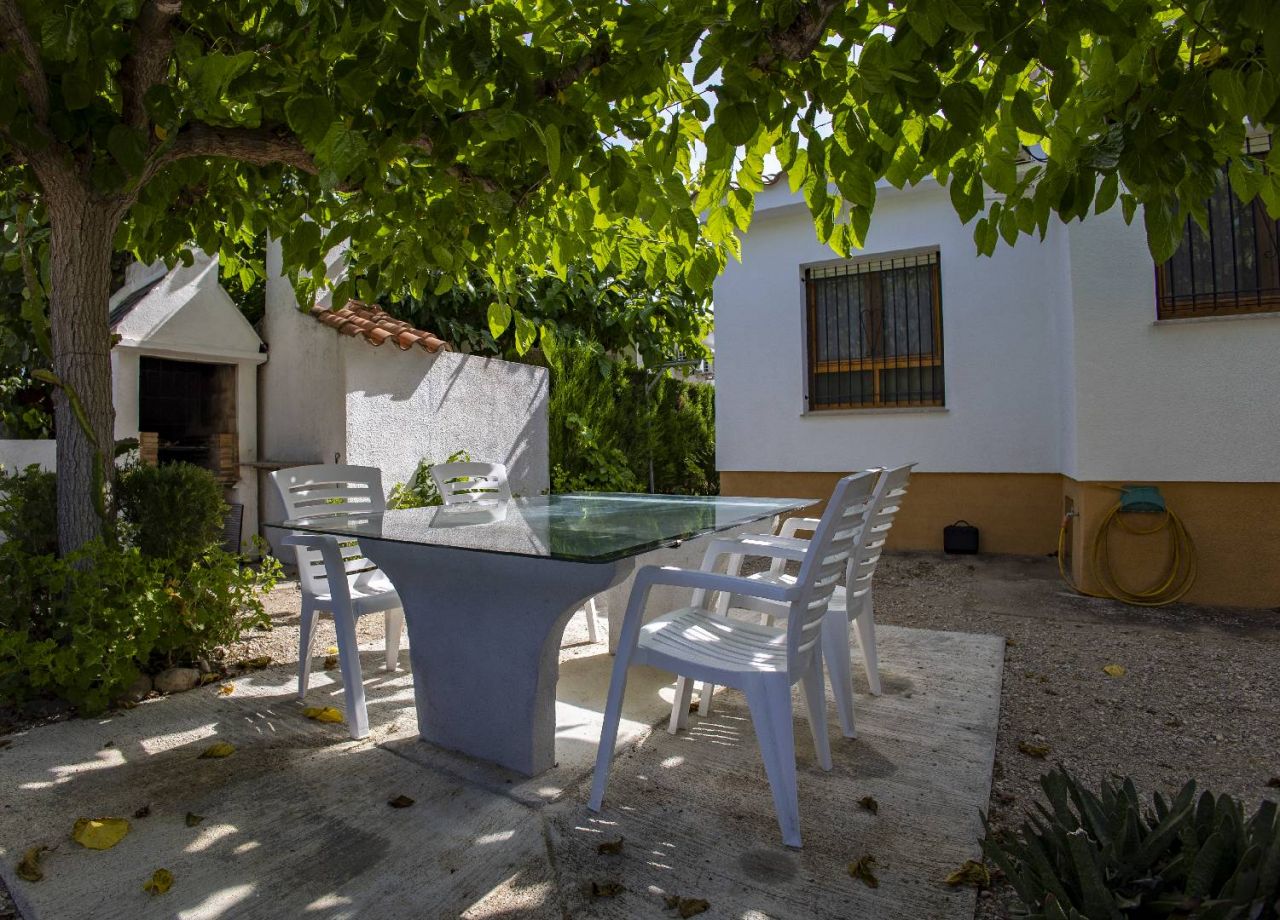 Chalet Les Olles. Rent of houses and villas in Riumar, Deltebre, the Ebro Delta - 1