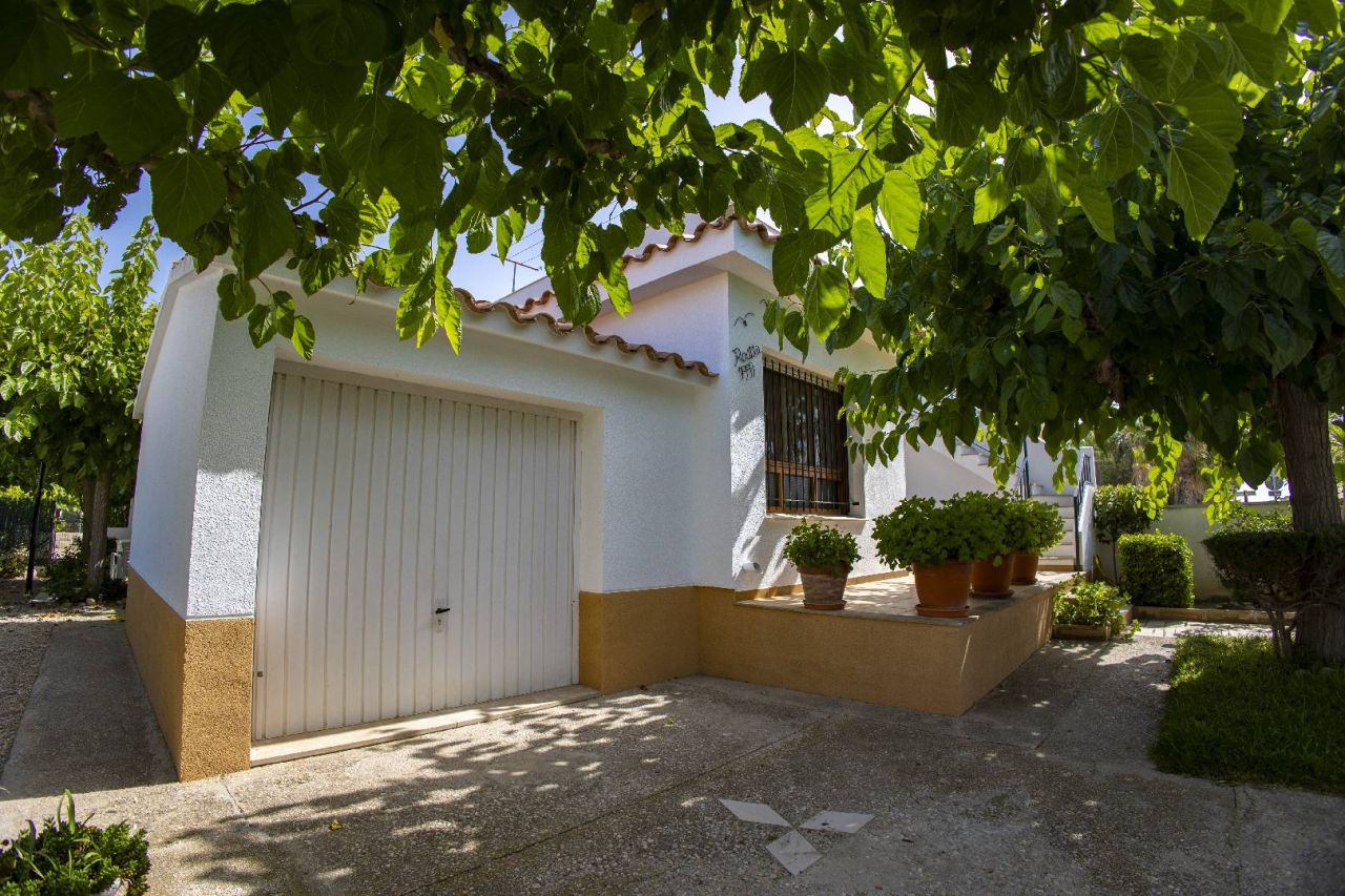 Chalet Les Olles. Rent of houses and villas in Riumar, Deltebre, the Ebro Delta - 16