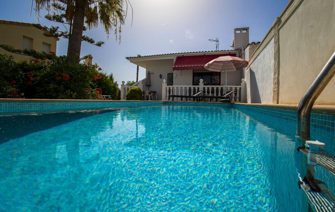 Chalet Cochise. Rent of houses and villas in Riumar, Deltebre, the Ebro Delta - 0