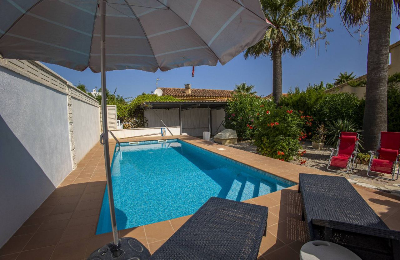 Chalet Cochise. Rent of houses and villas in Riumar, Deltebre, the Ebro Delta - 13