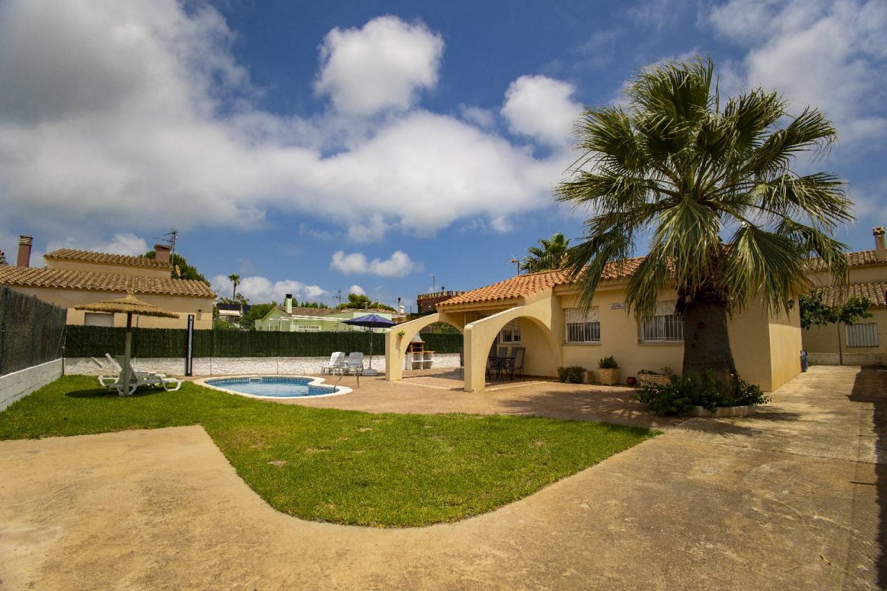 Chalet Flamingo. Alquiler de casas y chalets en Riumar, Deltebre, delta del Ebro - 1