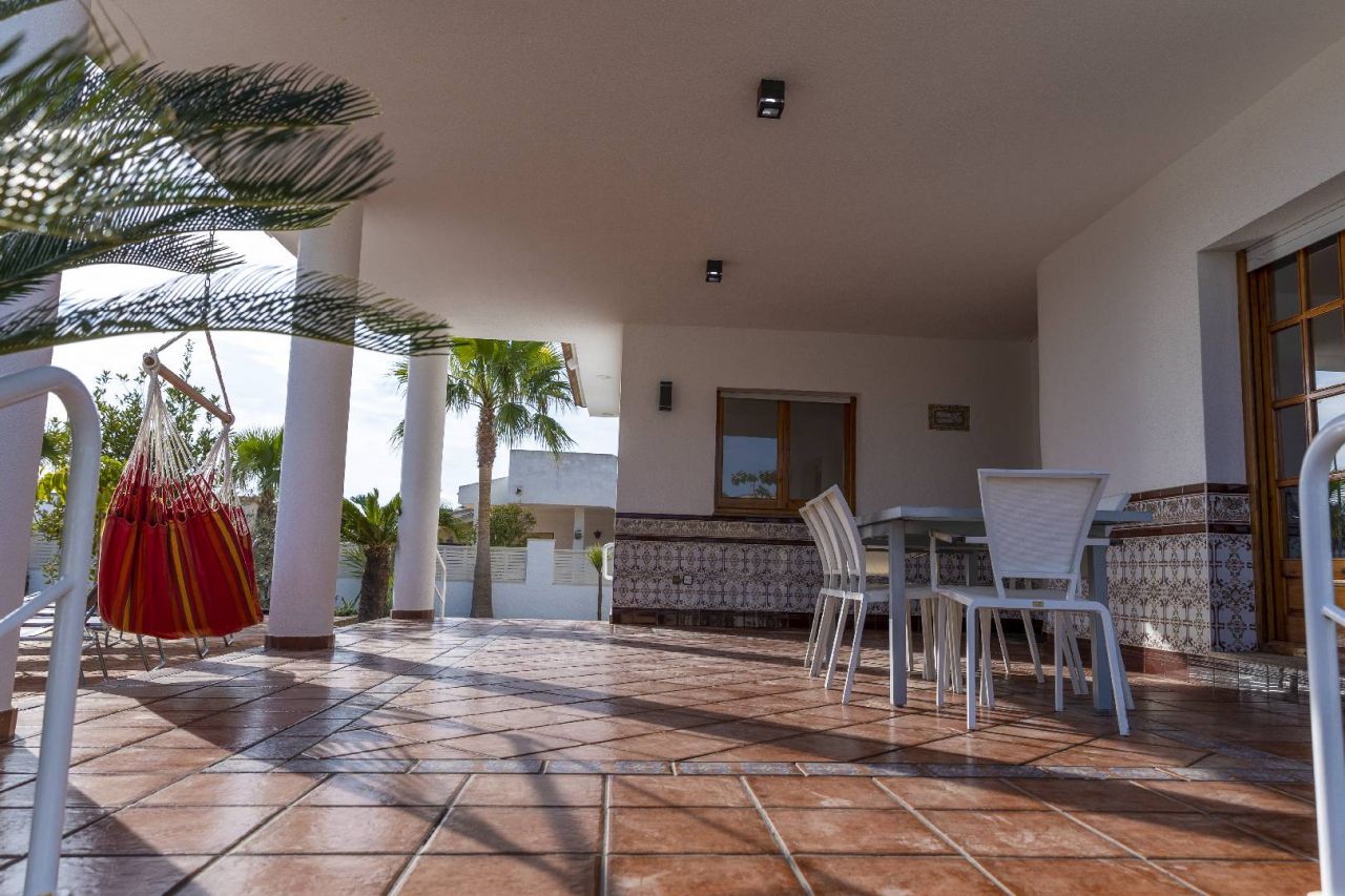 Villa lo Riu. Rent of houses and villas in Riumar, Deltebre, the Ebro Delta - 30